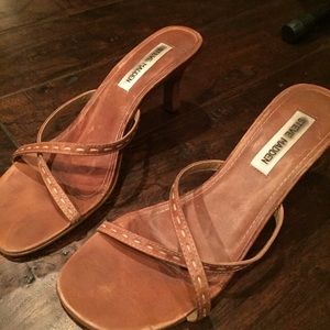 Steve Madden heeled Flip Flops Size 8
